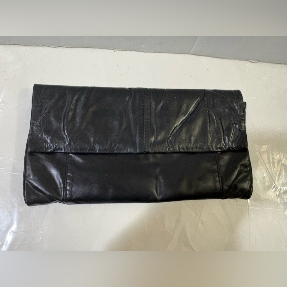 Kenneth Cole Leather clutch purse